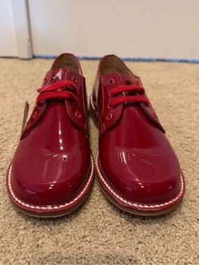 Patent Leather Red Lace-Up Oxfords- Calzado Elefante